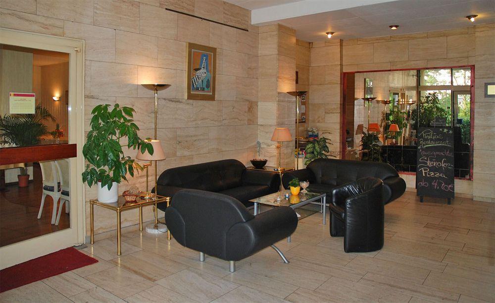 Alecsa Hotel Am Olympiastadion Берлин Экстерьер фото