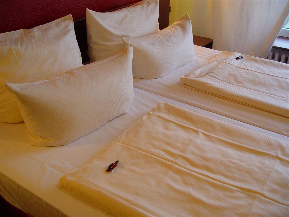 Alecsa Hotel Am Olympiastadion Берлин Экстерьер фото