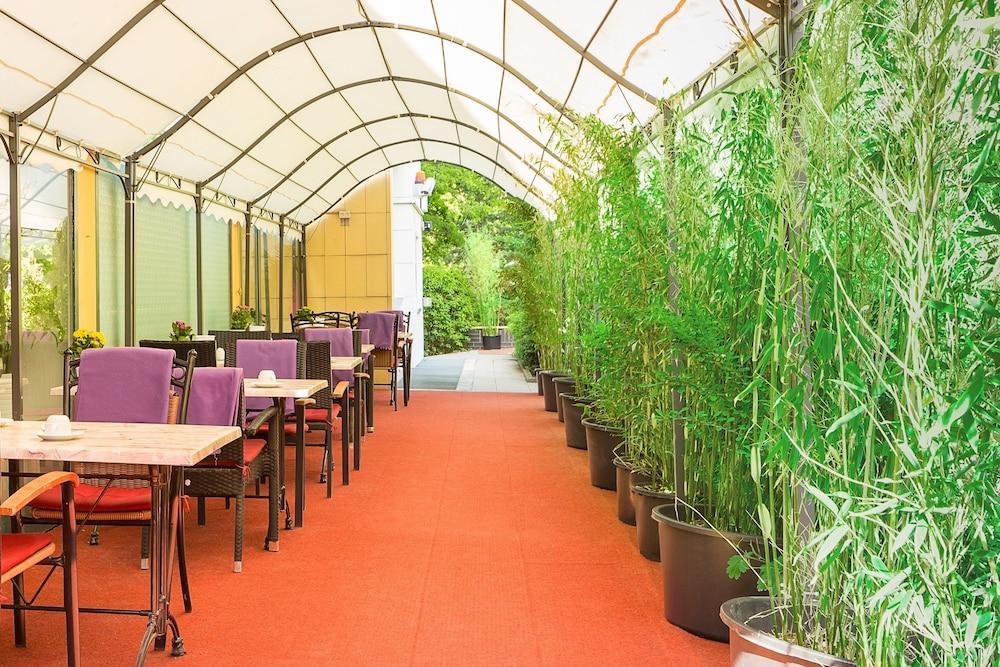 Alecsa Hotel Am Olympiastadion Берлин Экстерьер фото