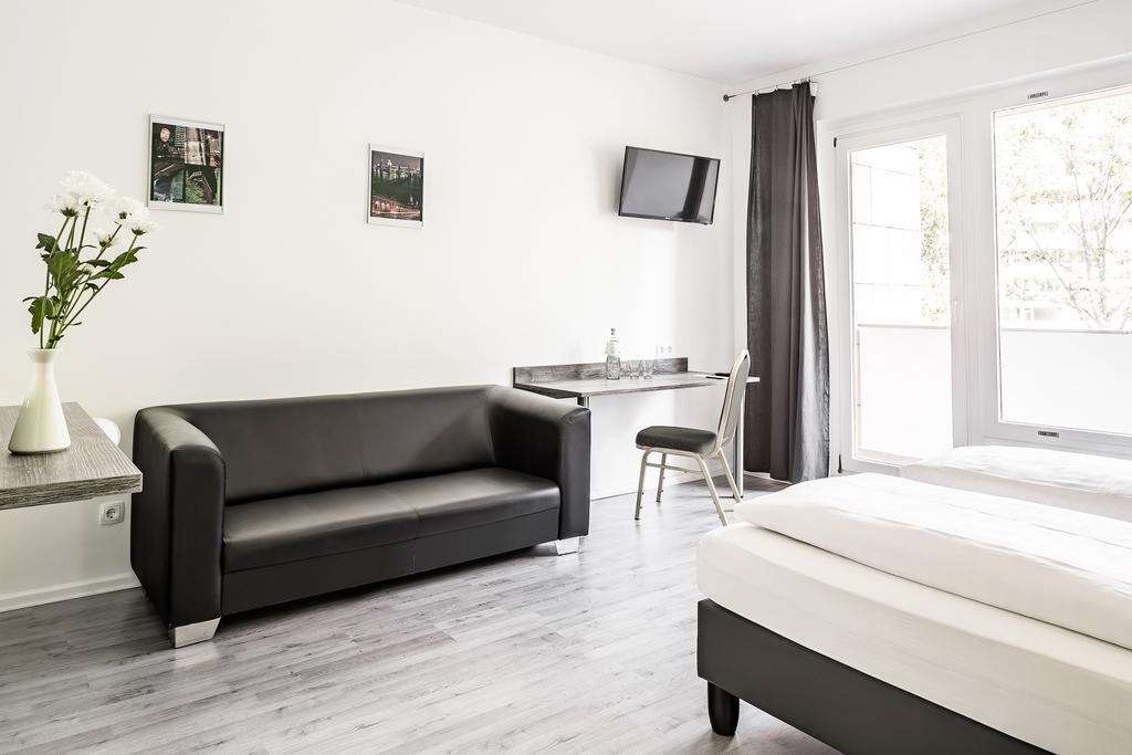Alecsa Hotel Am Olympiastadion Берлин Экстерьер фото
