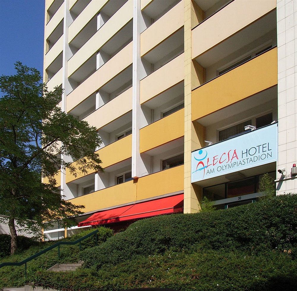 Alecsa Hotel Am Olympiastadion Берлин Экстерьер фото