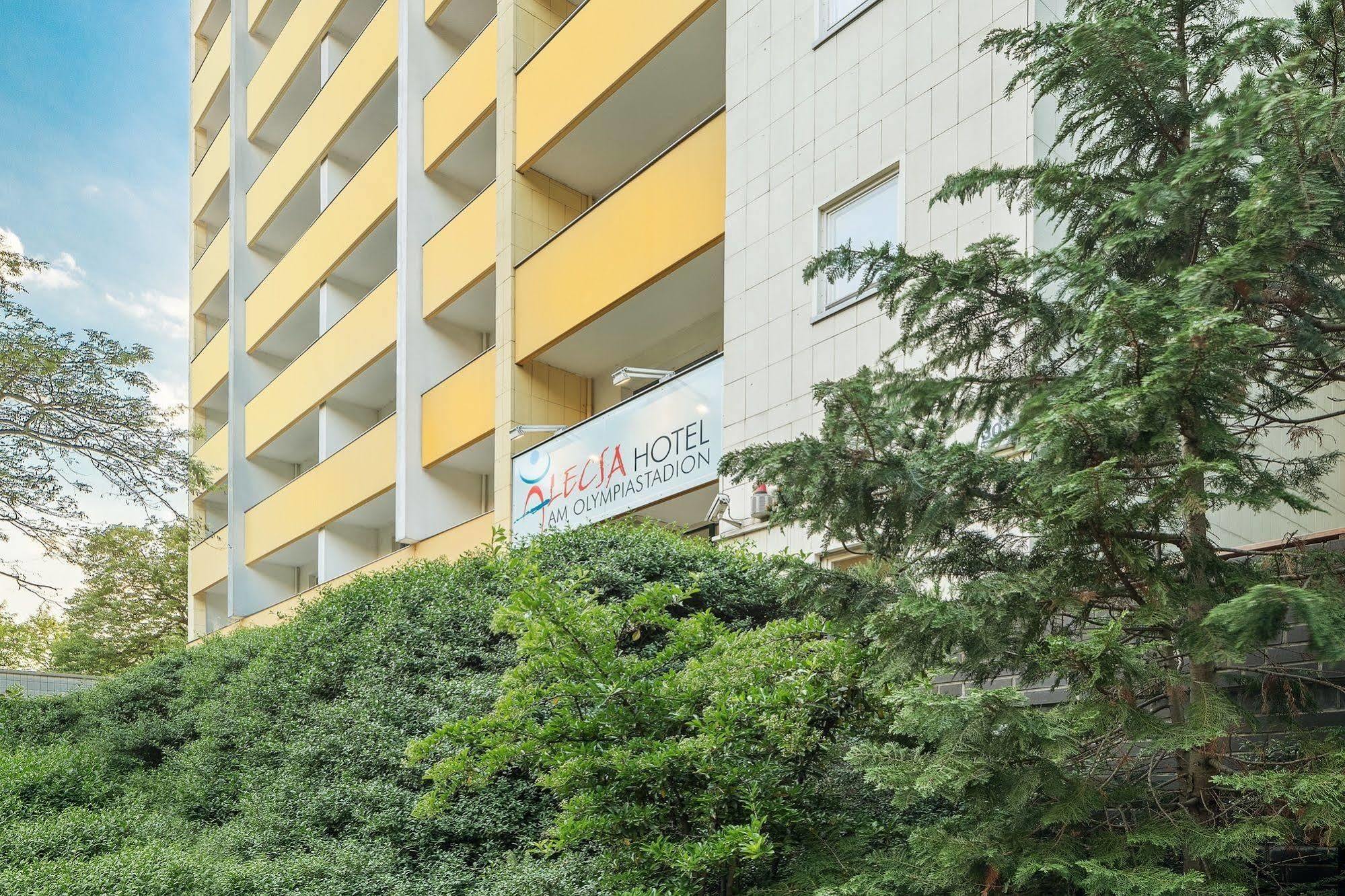 Alecsa Hotel Am Olympiastadion Берлин Экстерьер фото