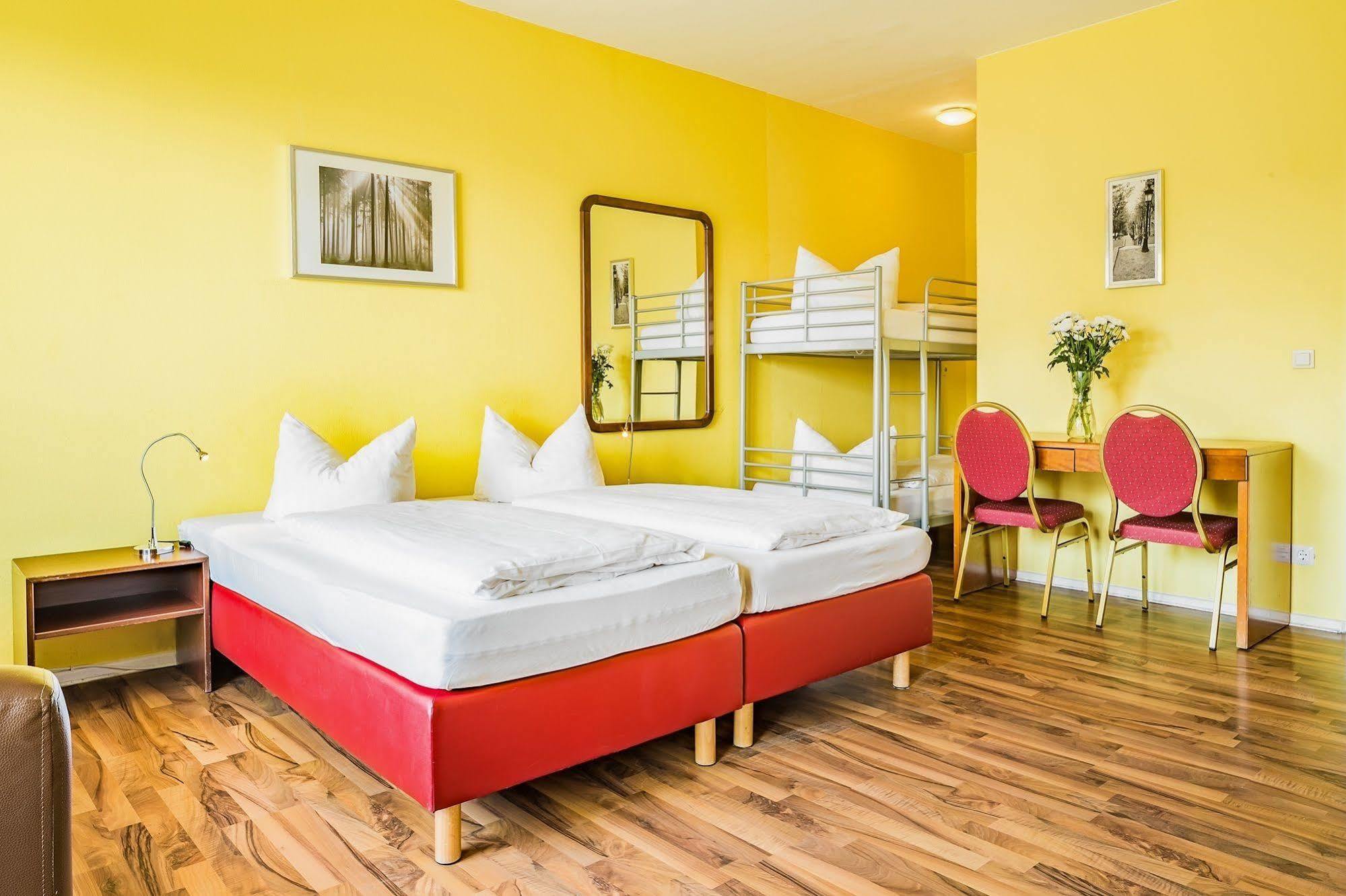 Alecsa Hotel Am Olympiastadion Берлин Экстерьер фото